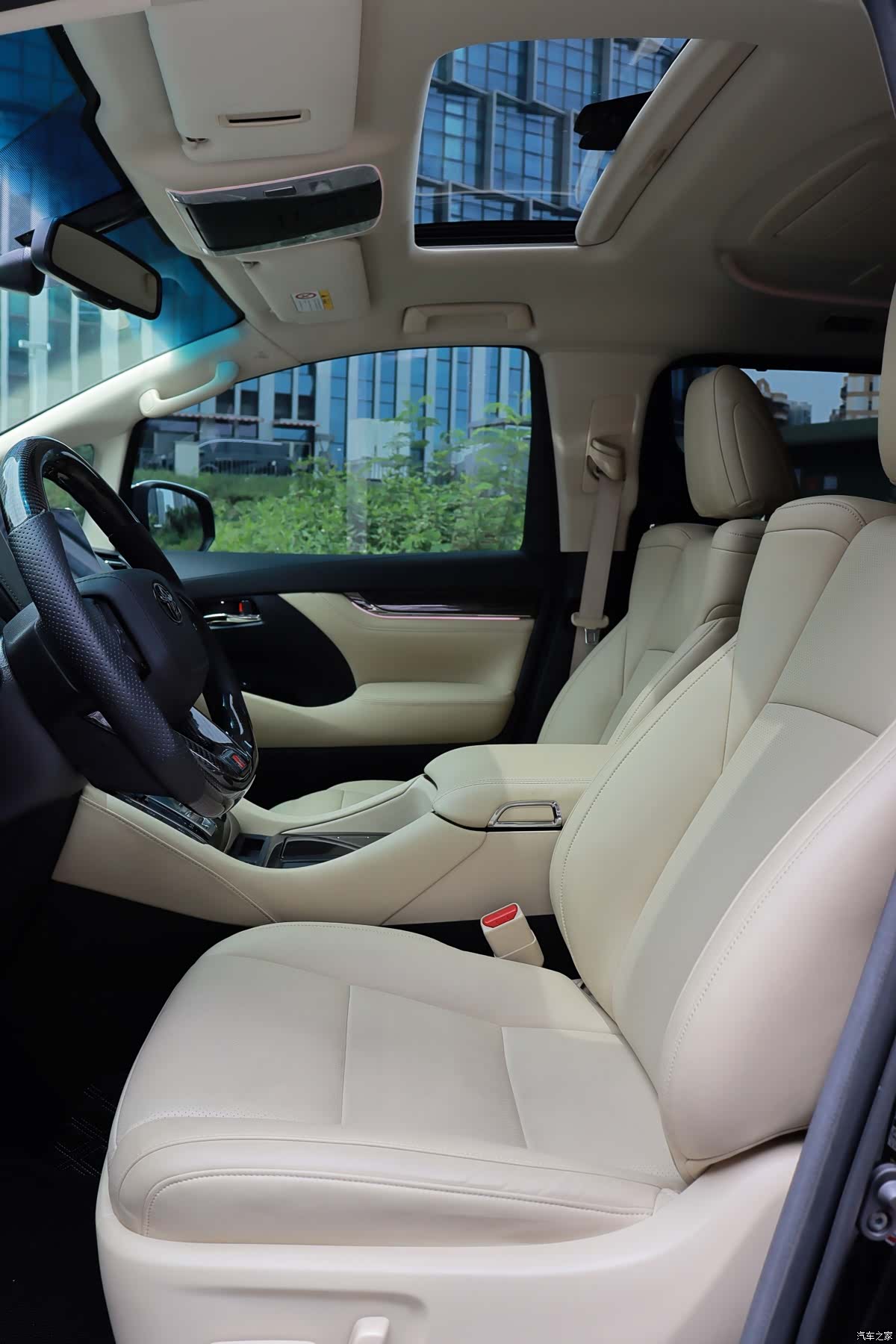 Toyota Alphard, 2017 4