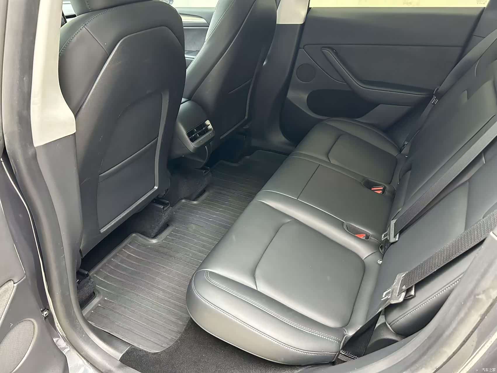 Tesla Model Y, 2022 8