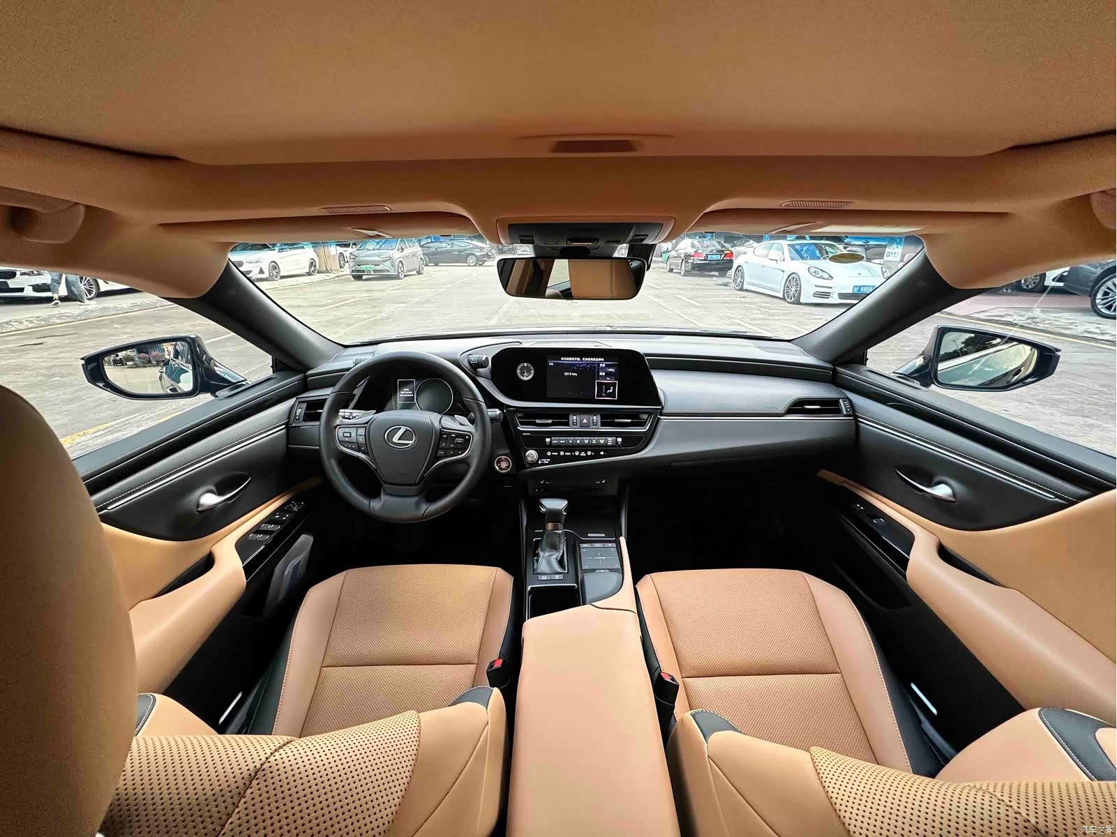 Lexus ES, 2022 8