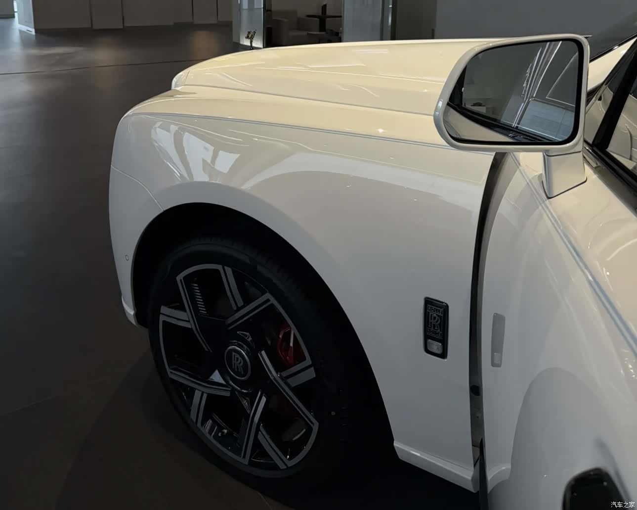 Rolls-Royce Cullinan, 1900 16