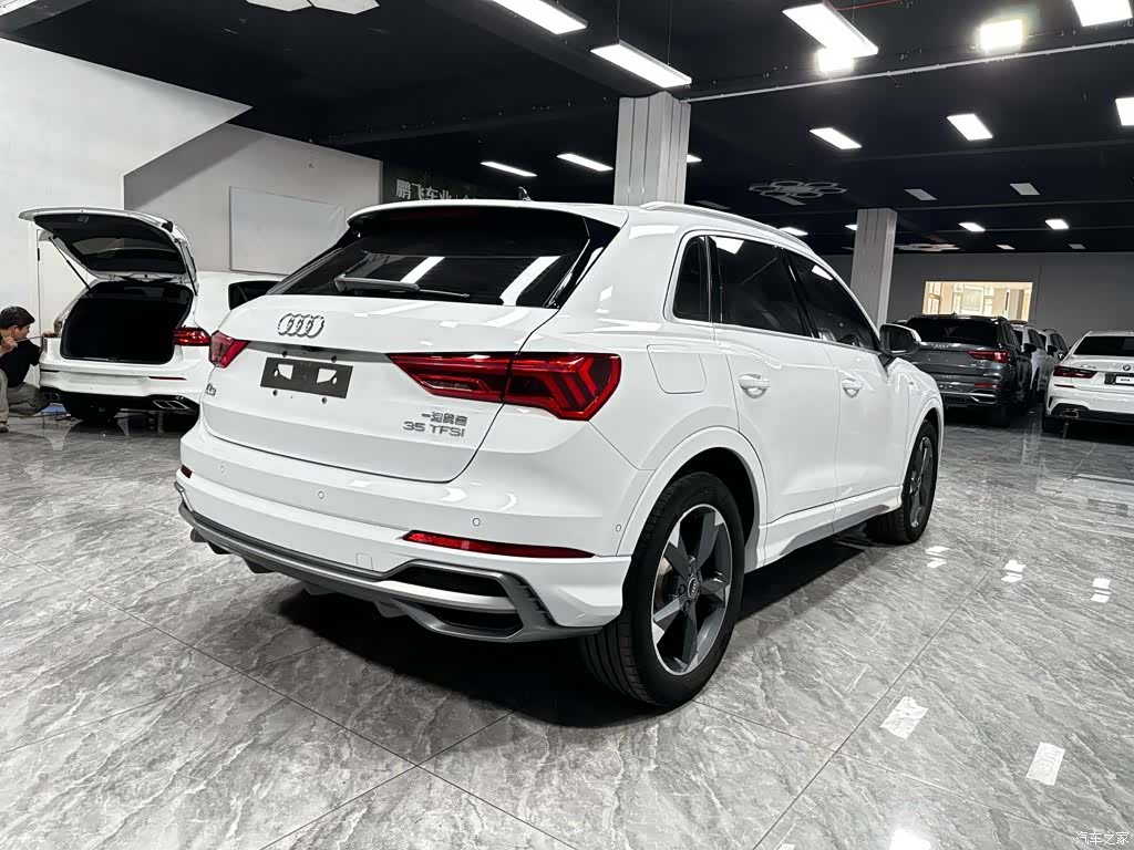 Audi Q3, 2022 6