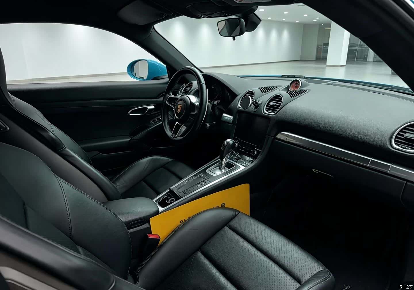 Porsche Cayman, 2017 6