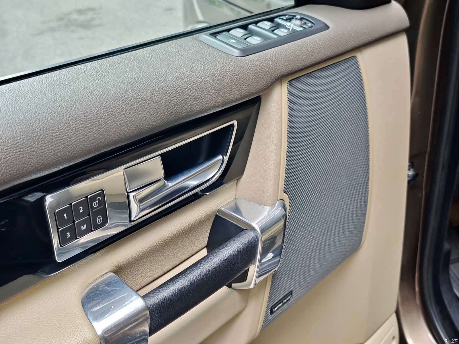 Land Rover Discovery, 2012 17