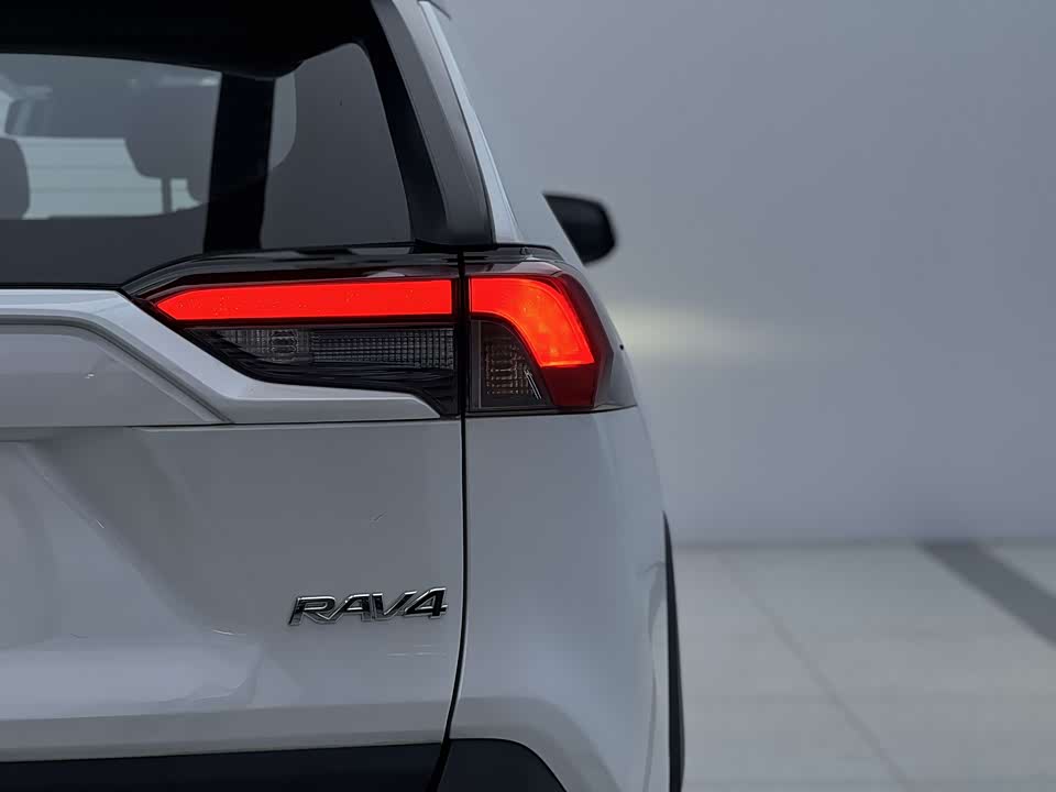 Toyota RAV4 Rongfang