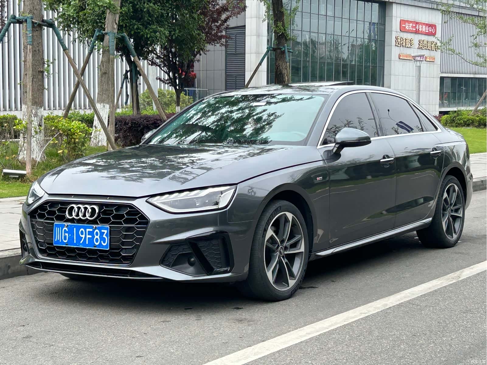 Audi A4L, 2022 1