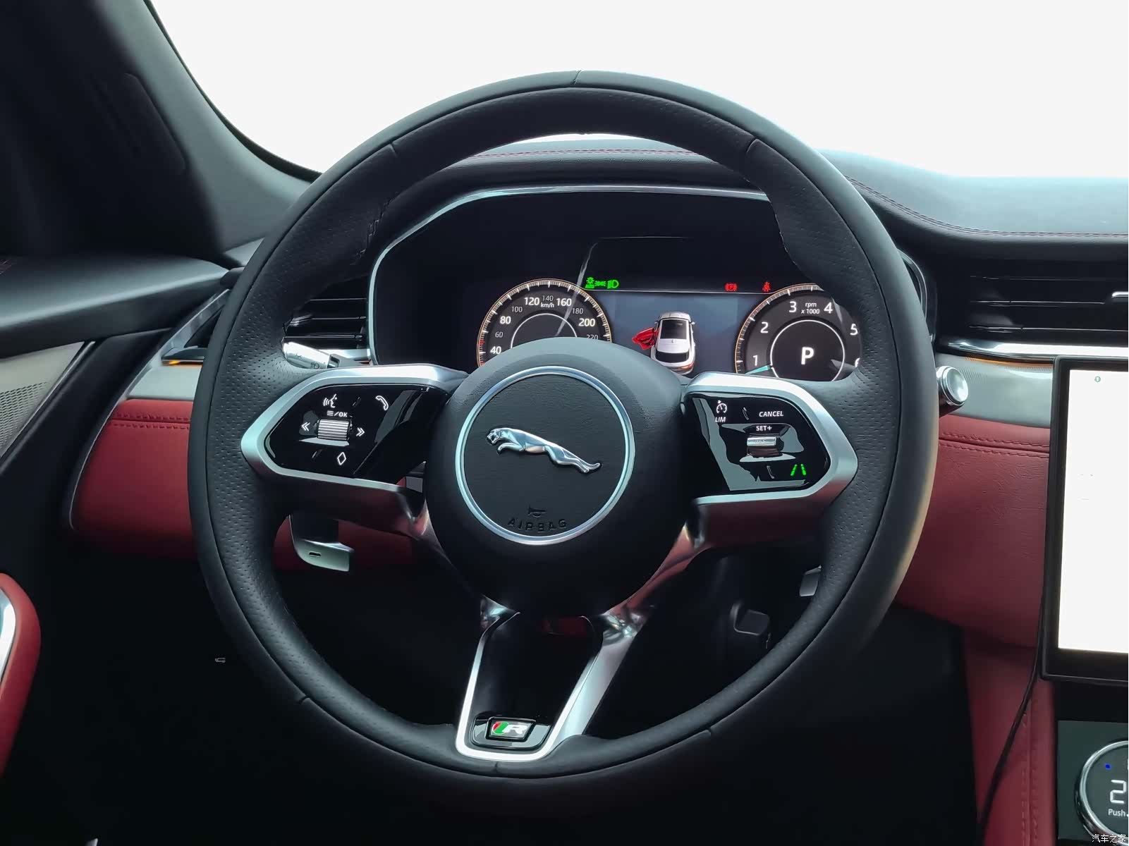 Jaguar F-PACE, 2021 21