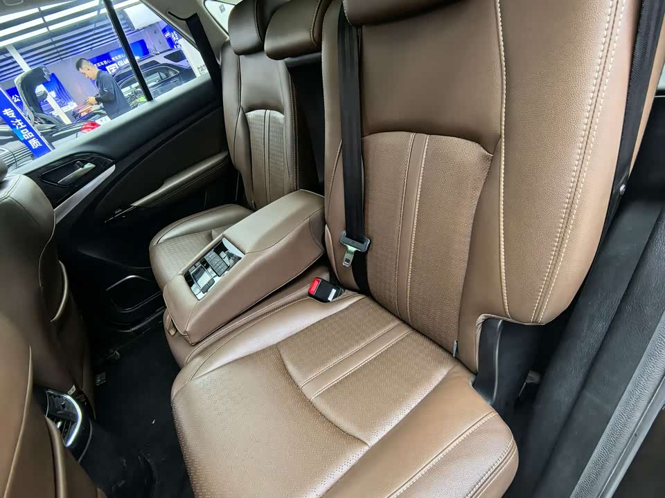 BYD S7
