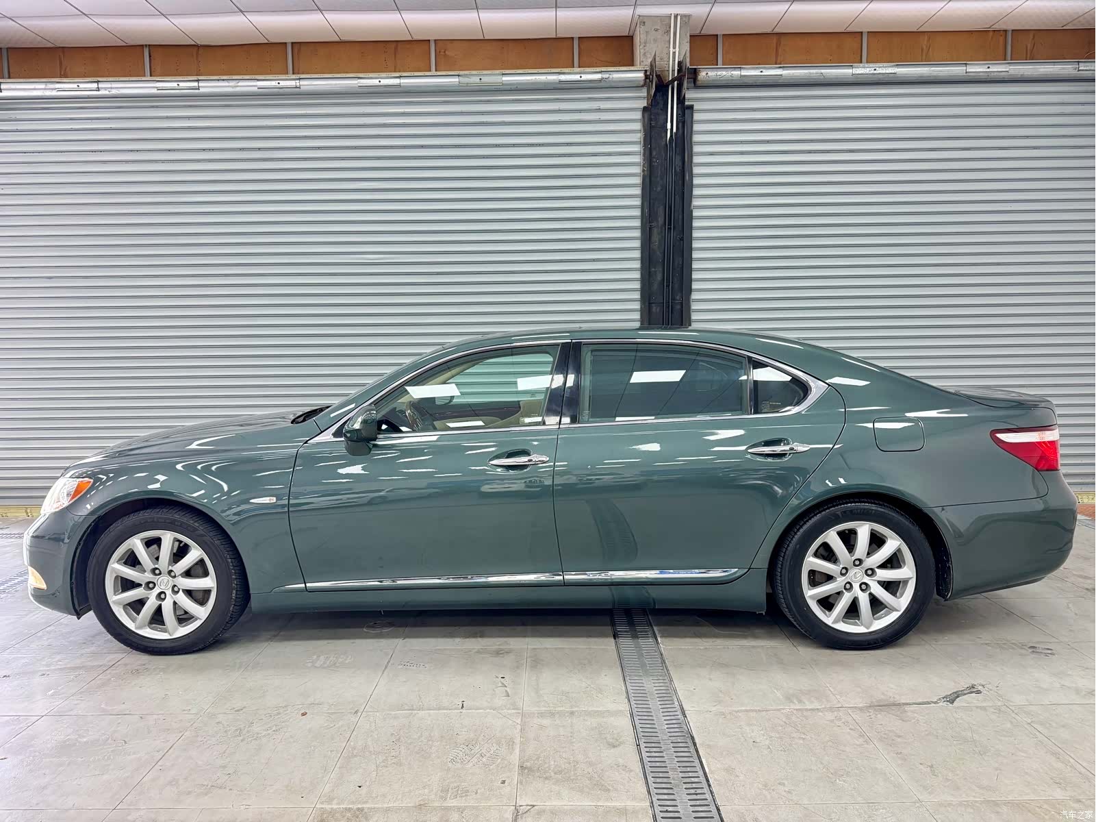 Lexus LS, 2007 4
