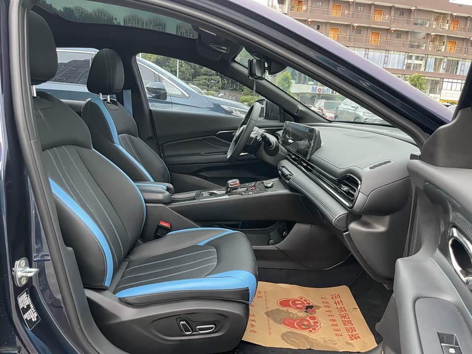 Trumpchi Shadow Leopard