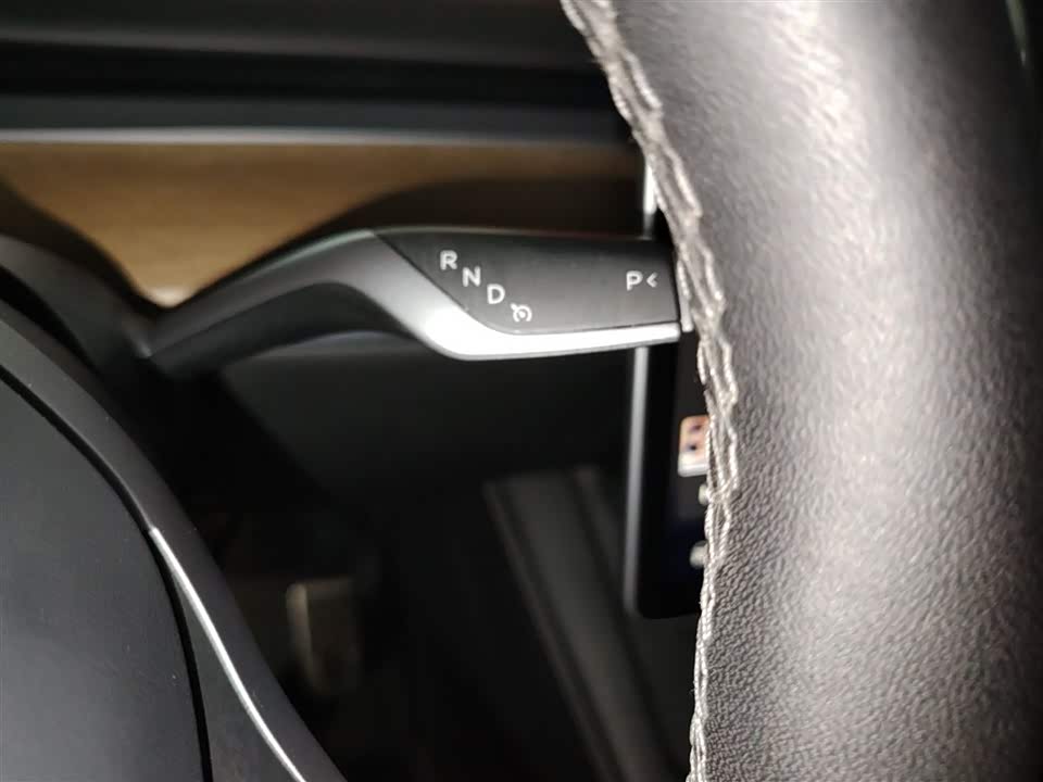Tesla Model Y Tesla Model Y
