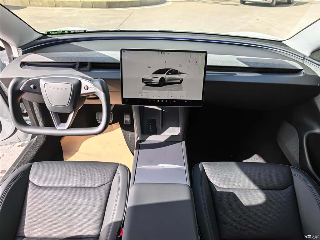 Tesla Model 3, 2025 9