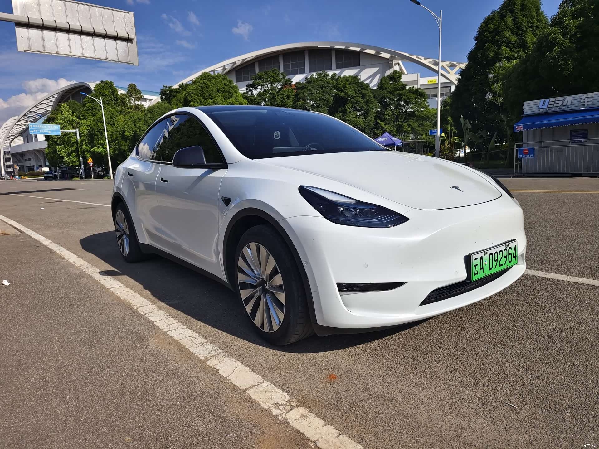 Tesla Model Y, 2021 3