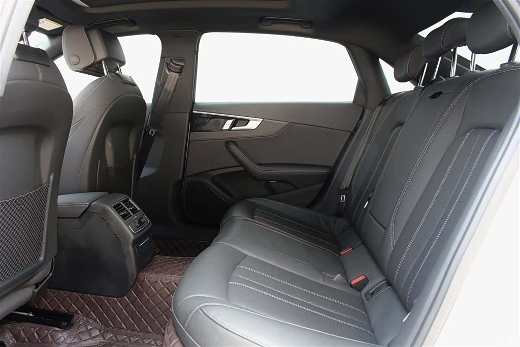 Audi A4L, 2023 14