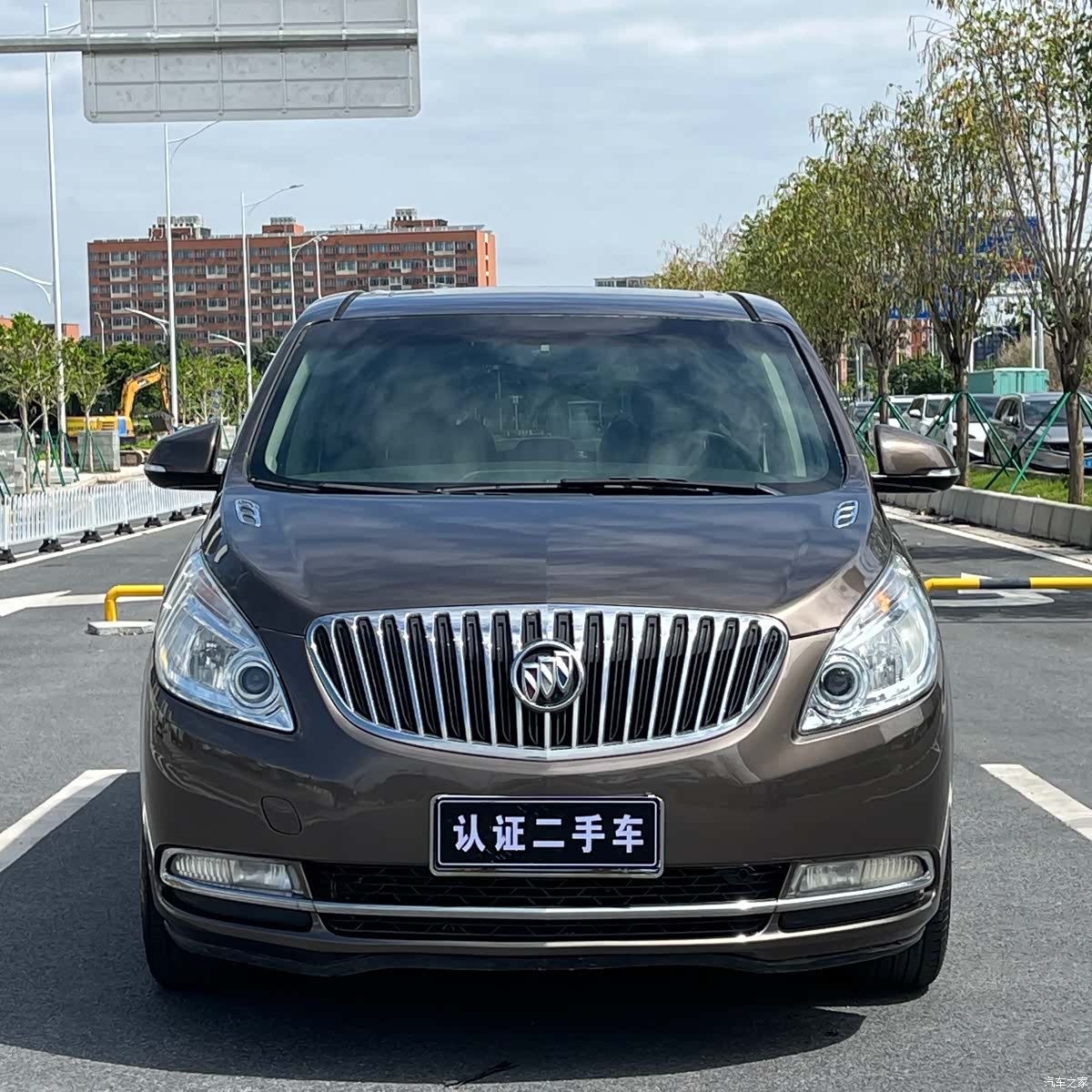 Buick GL8, 2011 2