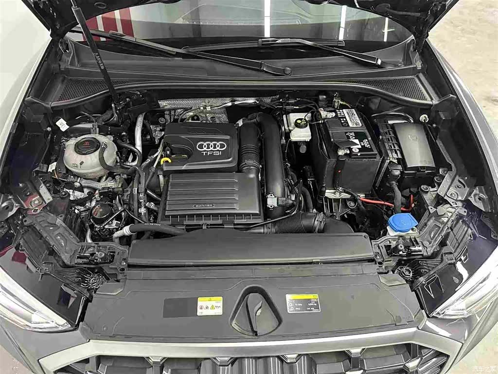 Audi Q3, 2023 16