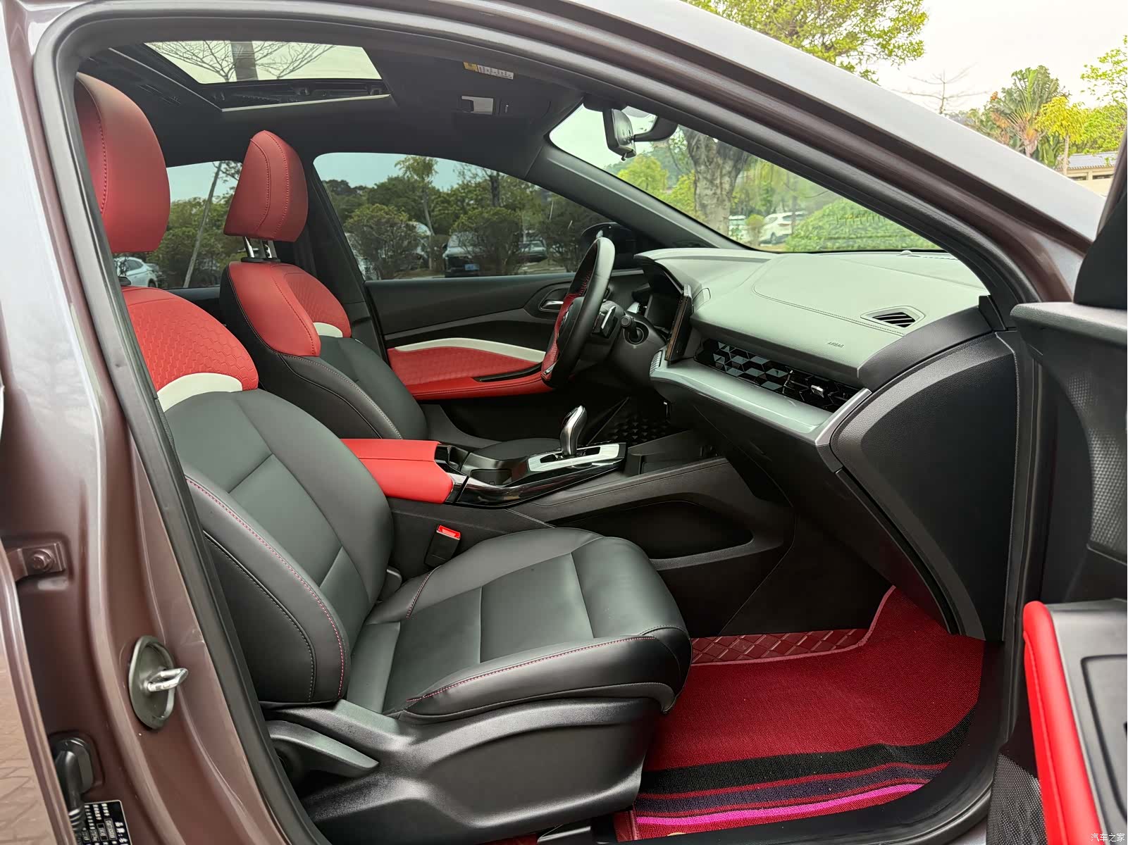 MG MG5, 2023 10