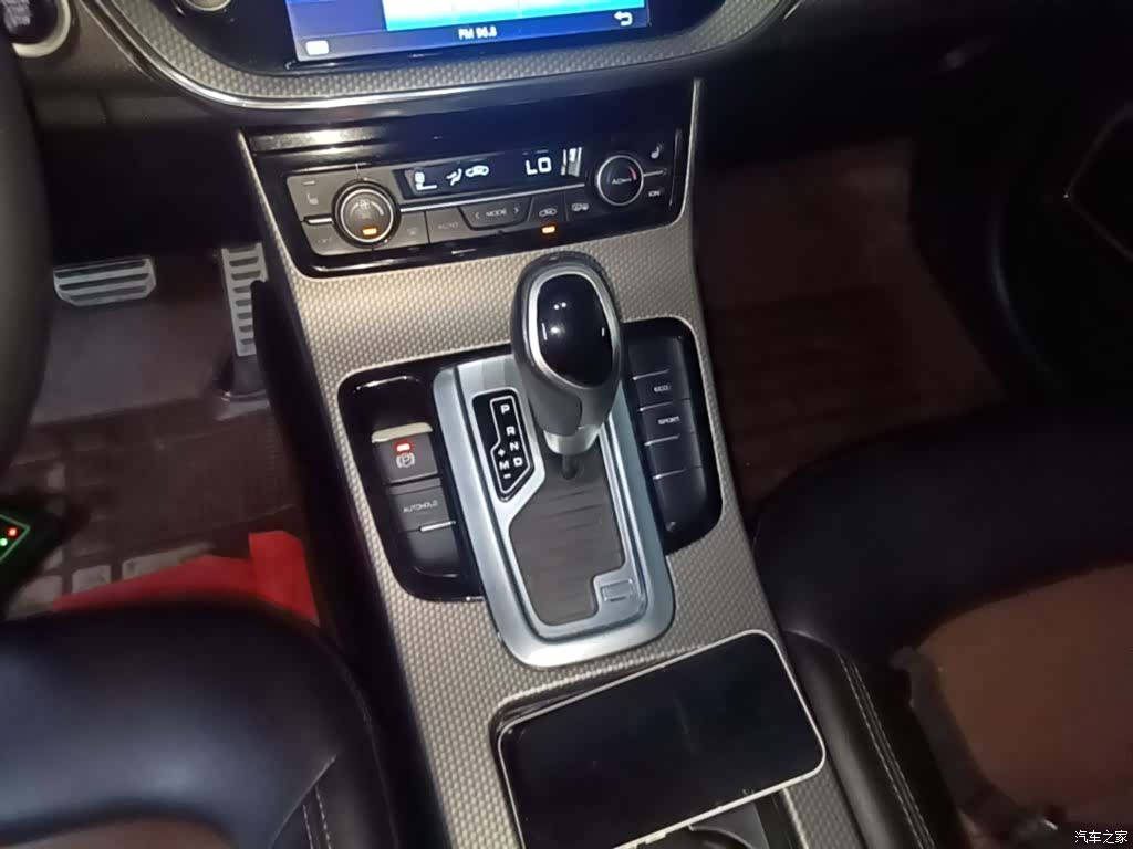 Geely Emgrand, 2018 14