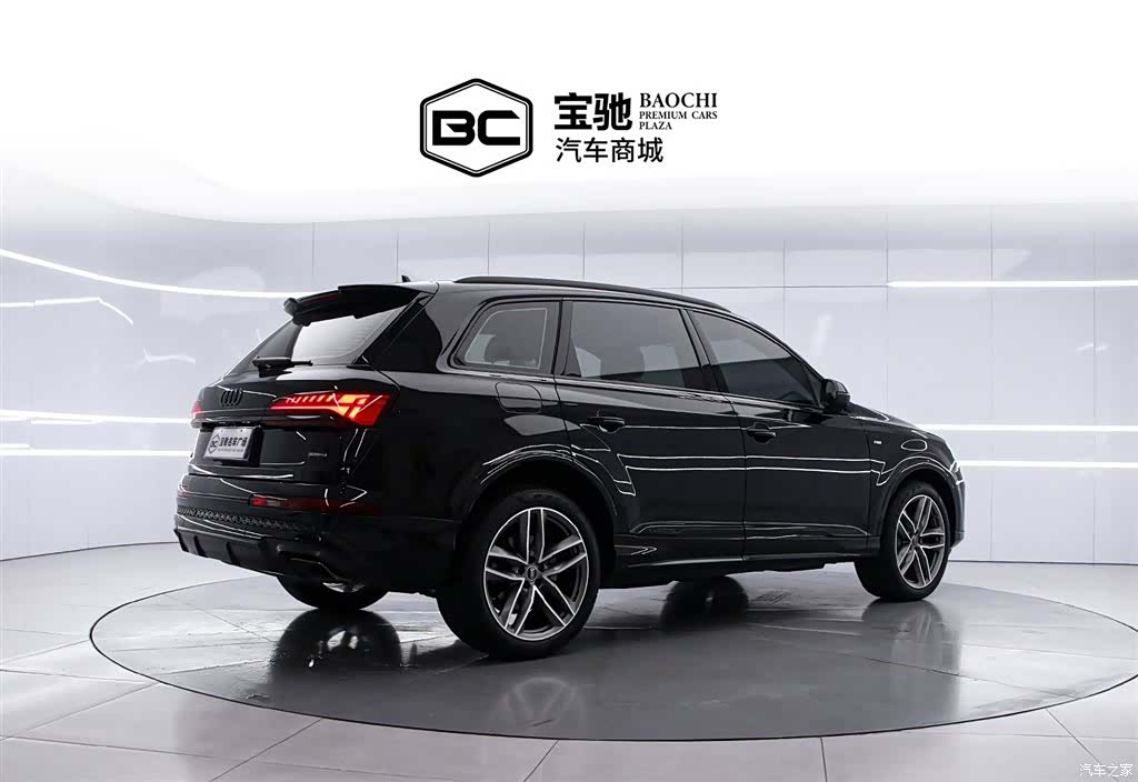 Audi Q7, 2025 3
