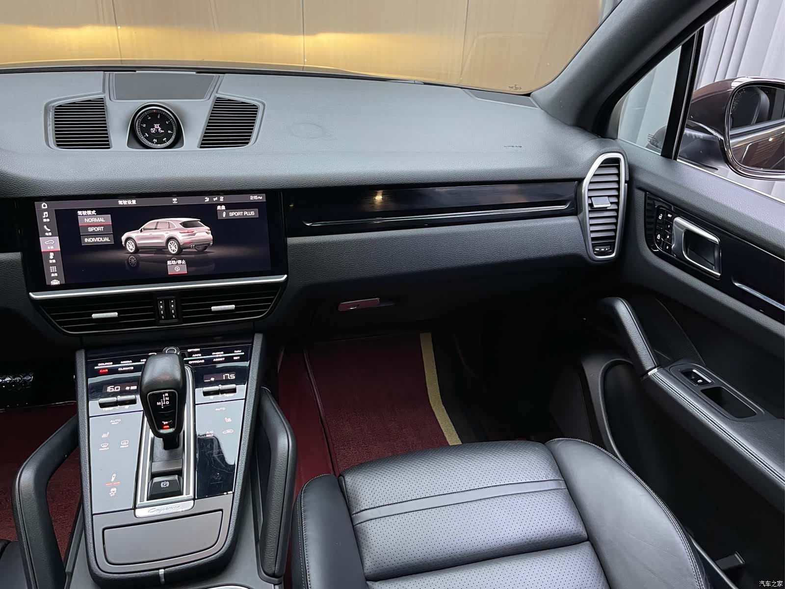 Porsche Cayenne, 2019 все фото