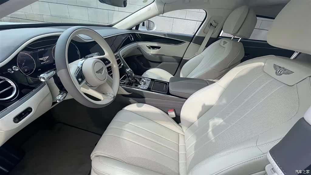 Bentley Flying Spur, 2022 6