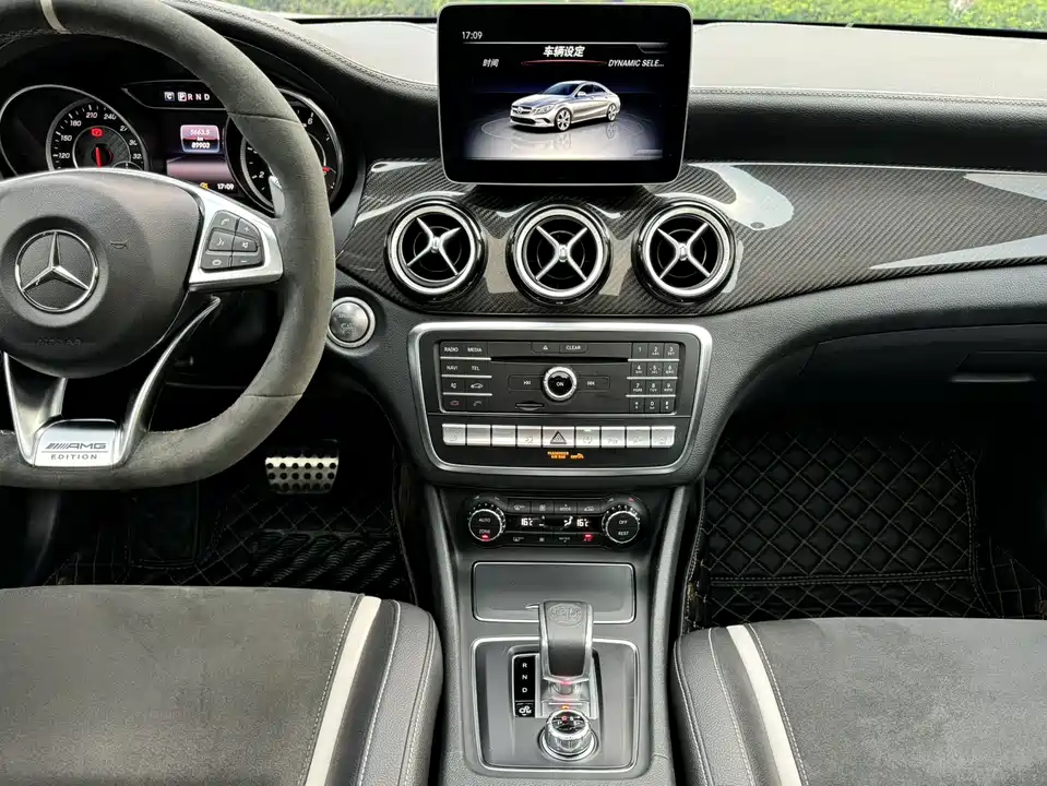 Mercedes-Benz CLA AMG