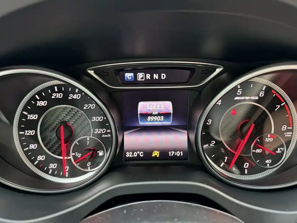 Mercedes-Benz CLA AMG