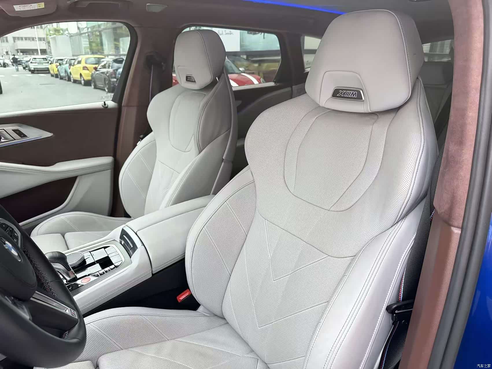 BMW XM, 2025 17