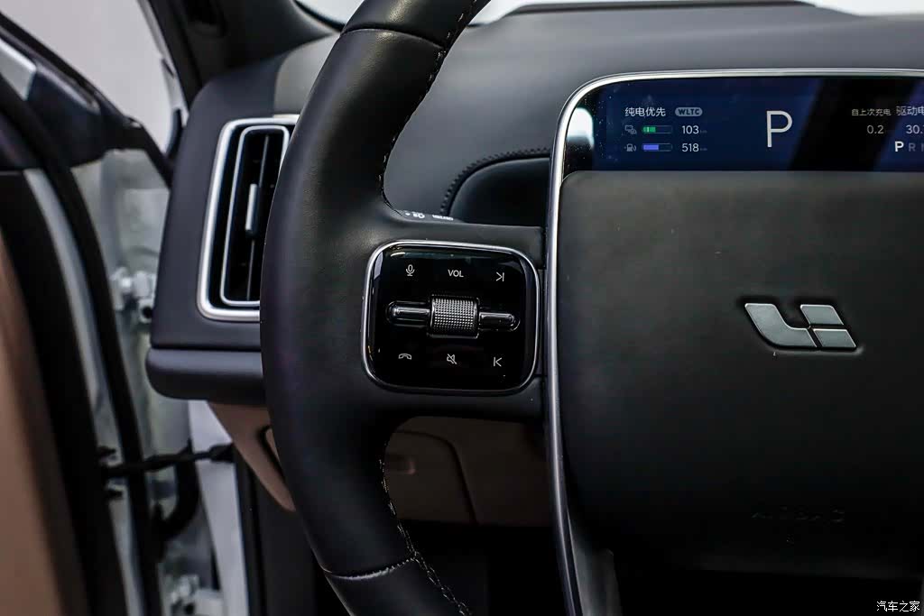 Li Auto L8, 2025 28
