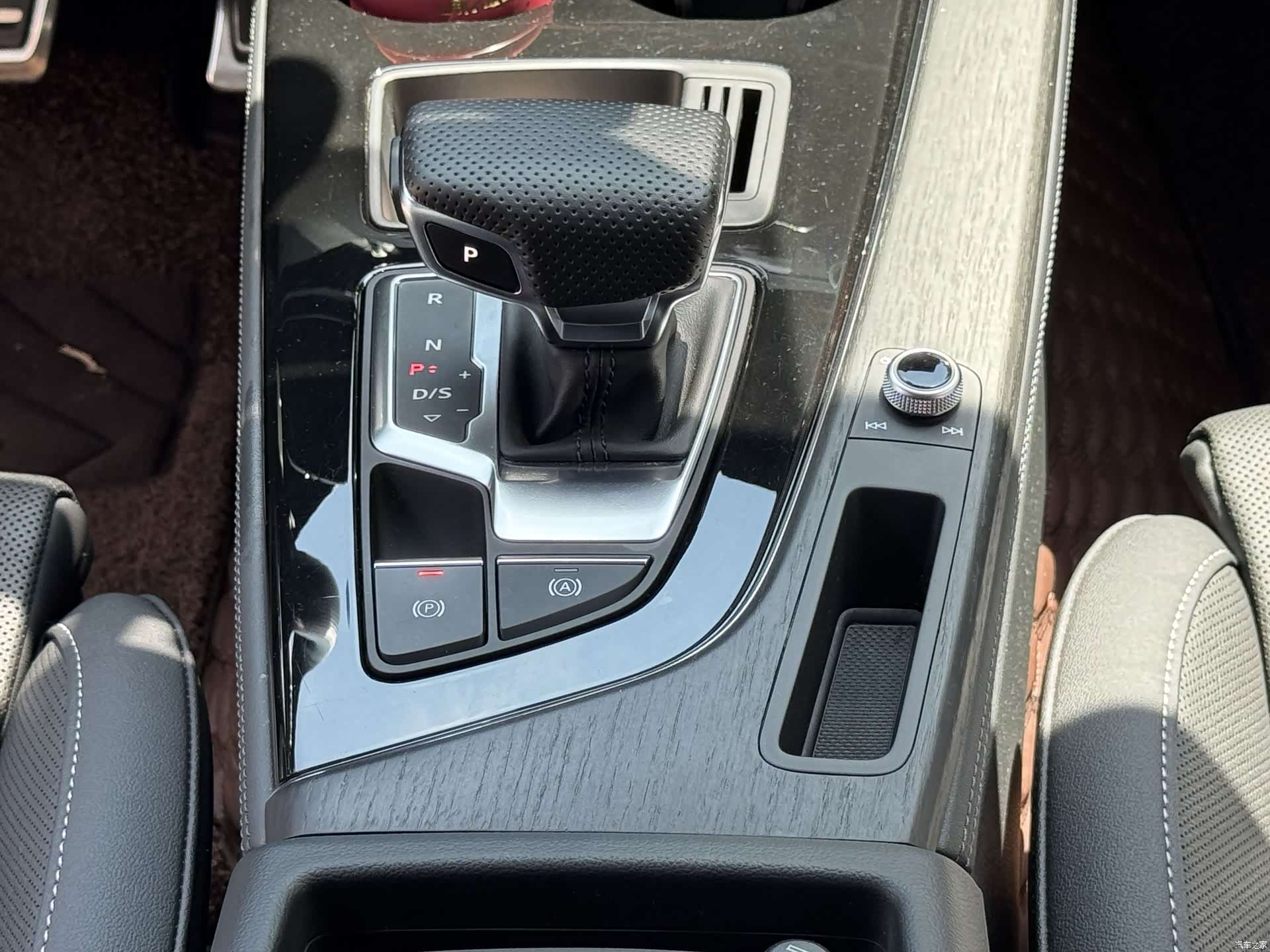 Audi A4L, 2024 11