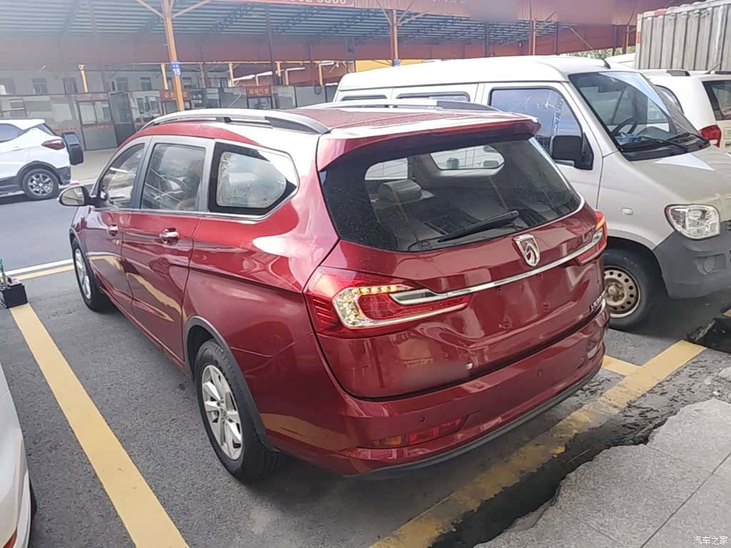 Wuling 310W, 2018 все фото