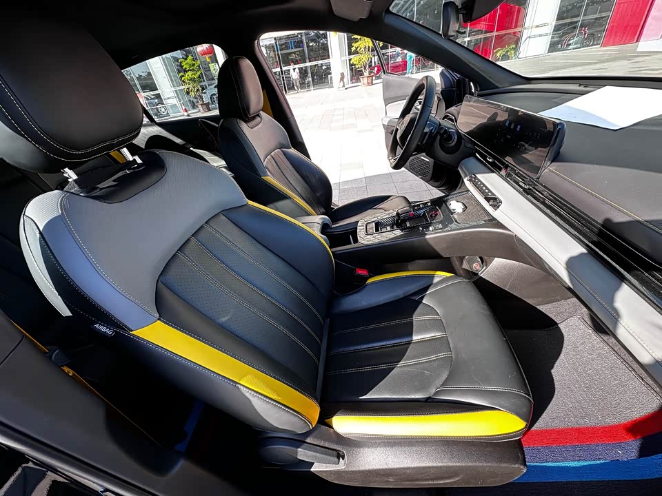 Trumpchi Shadow Leopard