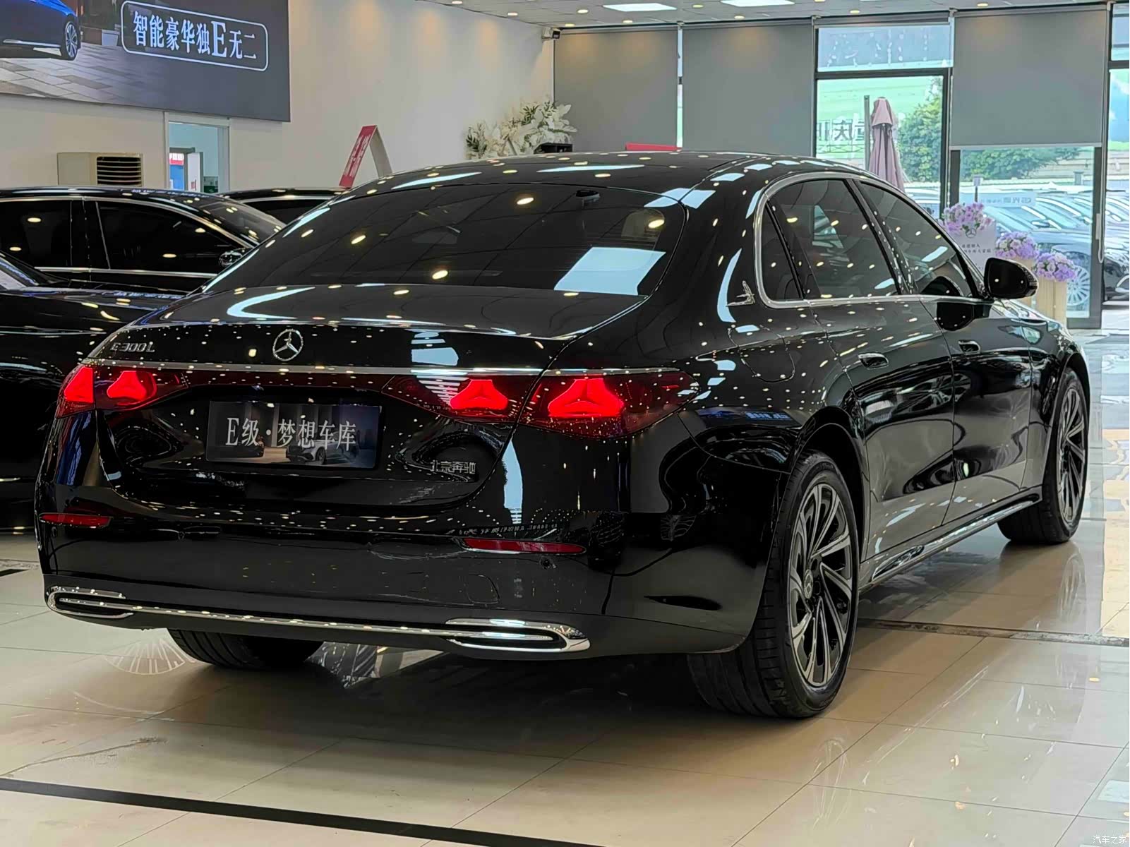 Mercedes-Benz E-Class, 2024 18