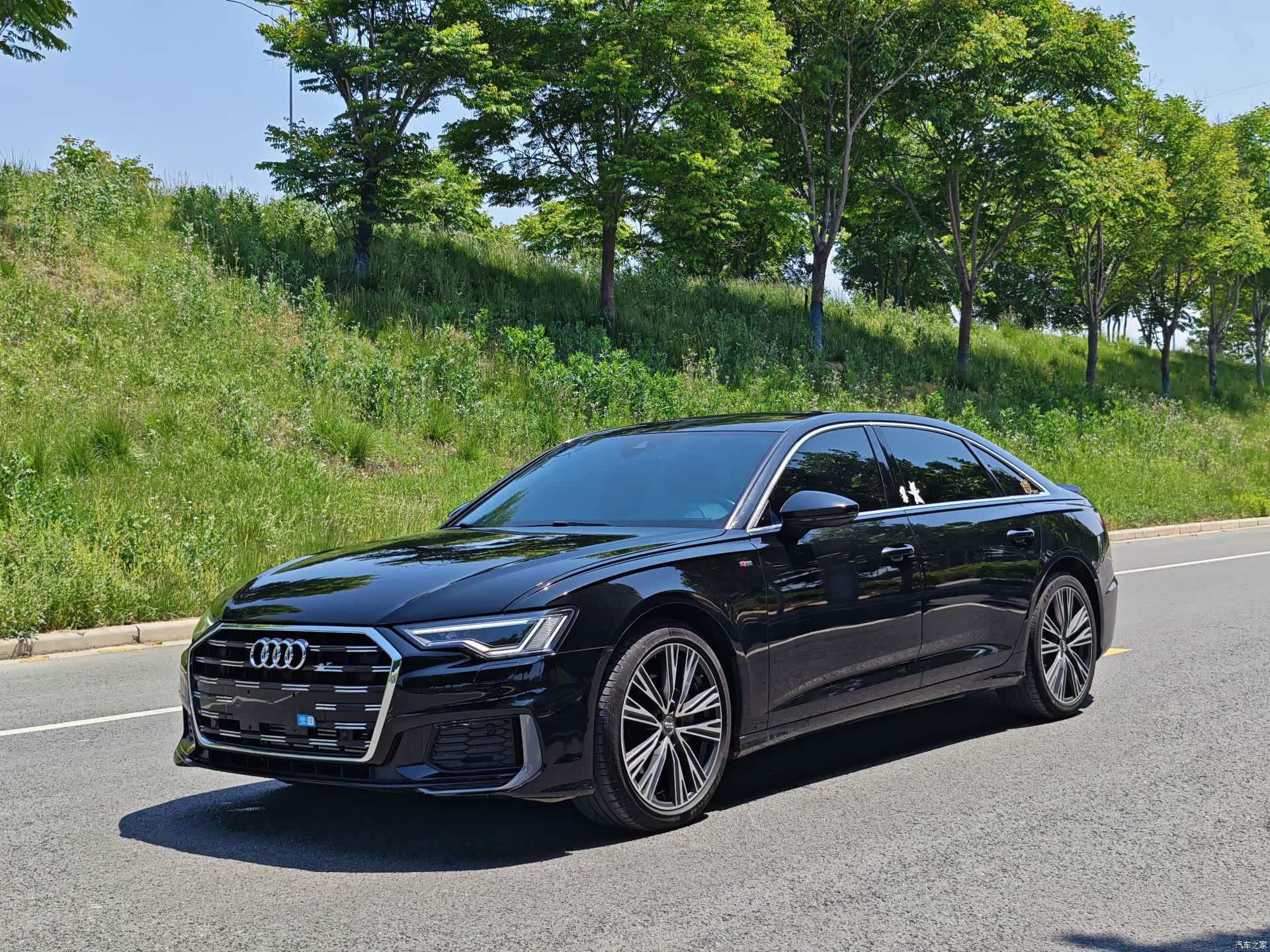 Audi A6L, 2021 1