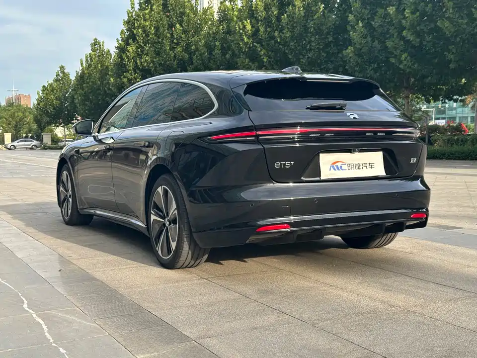NIO ET5T