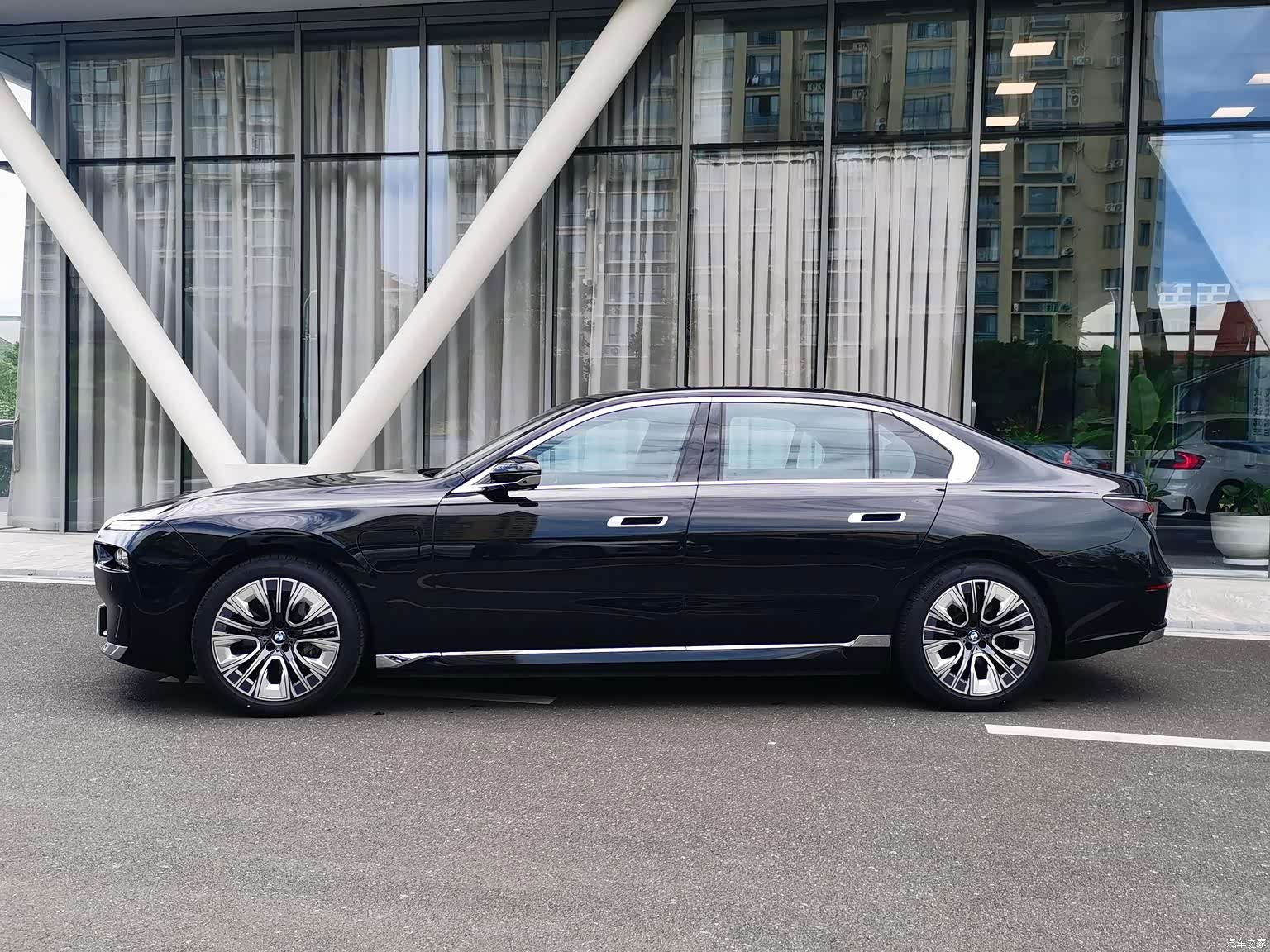 BMW i7, 2025 3