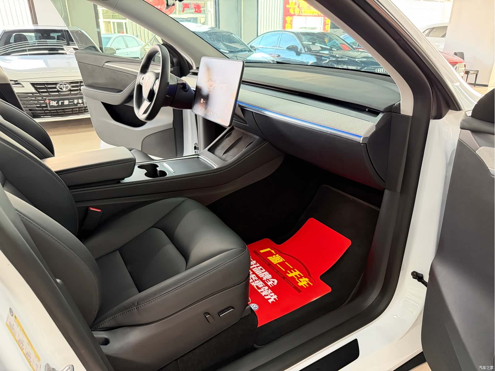Tesla Model Y, 2025 9