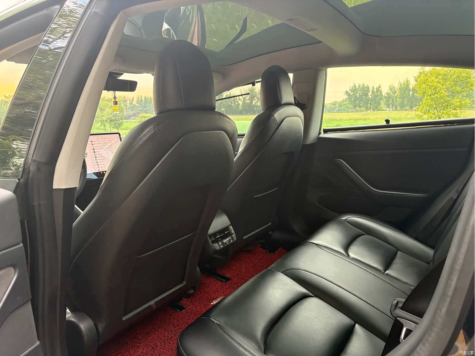 Tesla Model 3, 2020 все фото