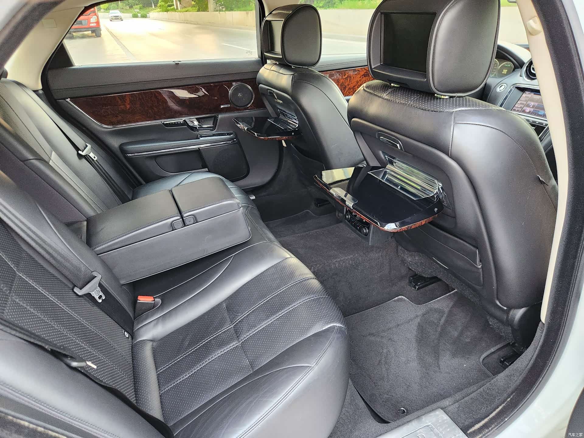 Jaguar XJ, 2013 13