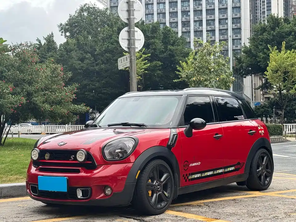 MINI COUNTRYMAN