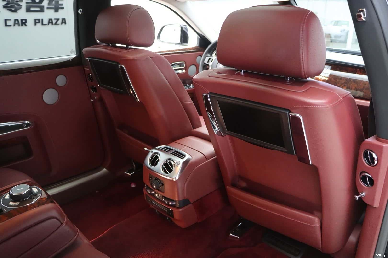Rolls-Royce Ghost, 2014 27