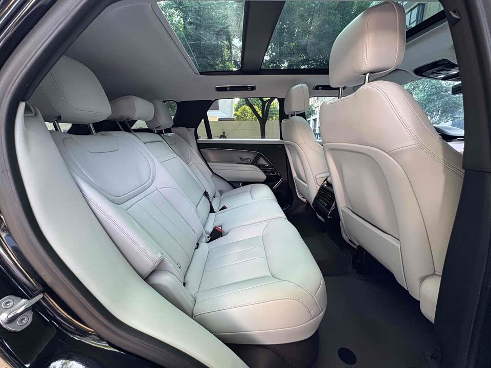 Land Rover Range Rover Sport Land Rover Range Rover Sport