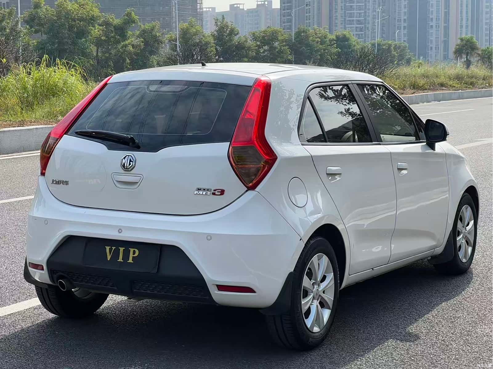MG 3, 2012 8