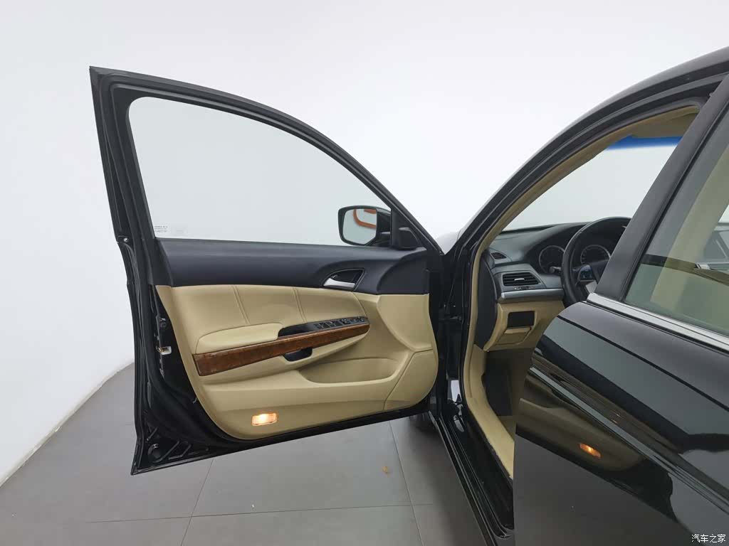 Honda Accord, 2012 8