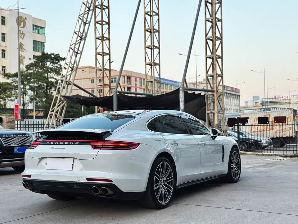 Porsche Panamera