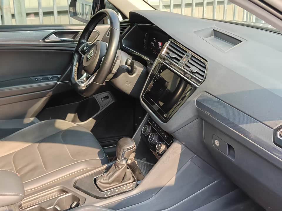 Volkswagen Tiguan L Volkswagen Tiguan L