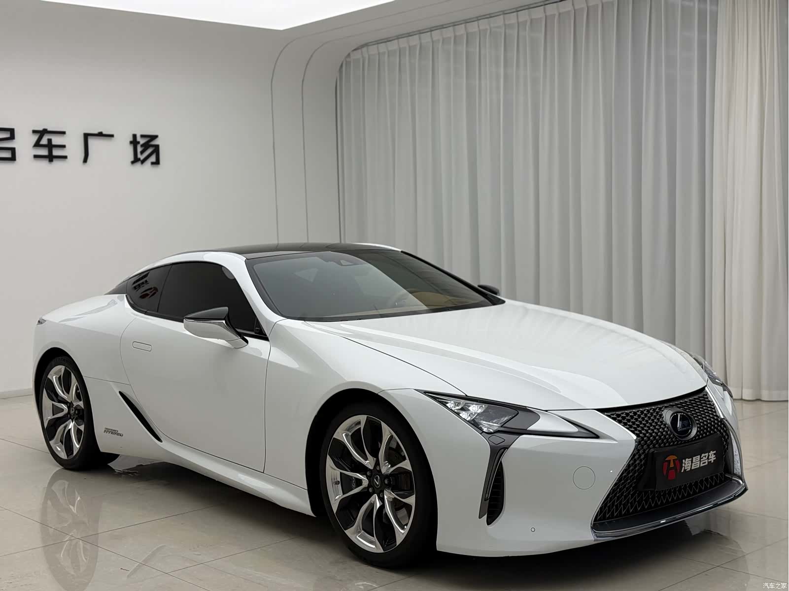 Lexus LC, 2022 3