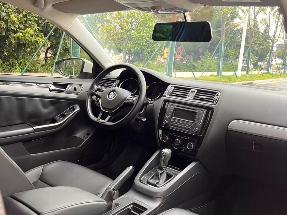 Volkswagen Sagitar Volkswagen Sagitar