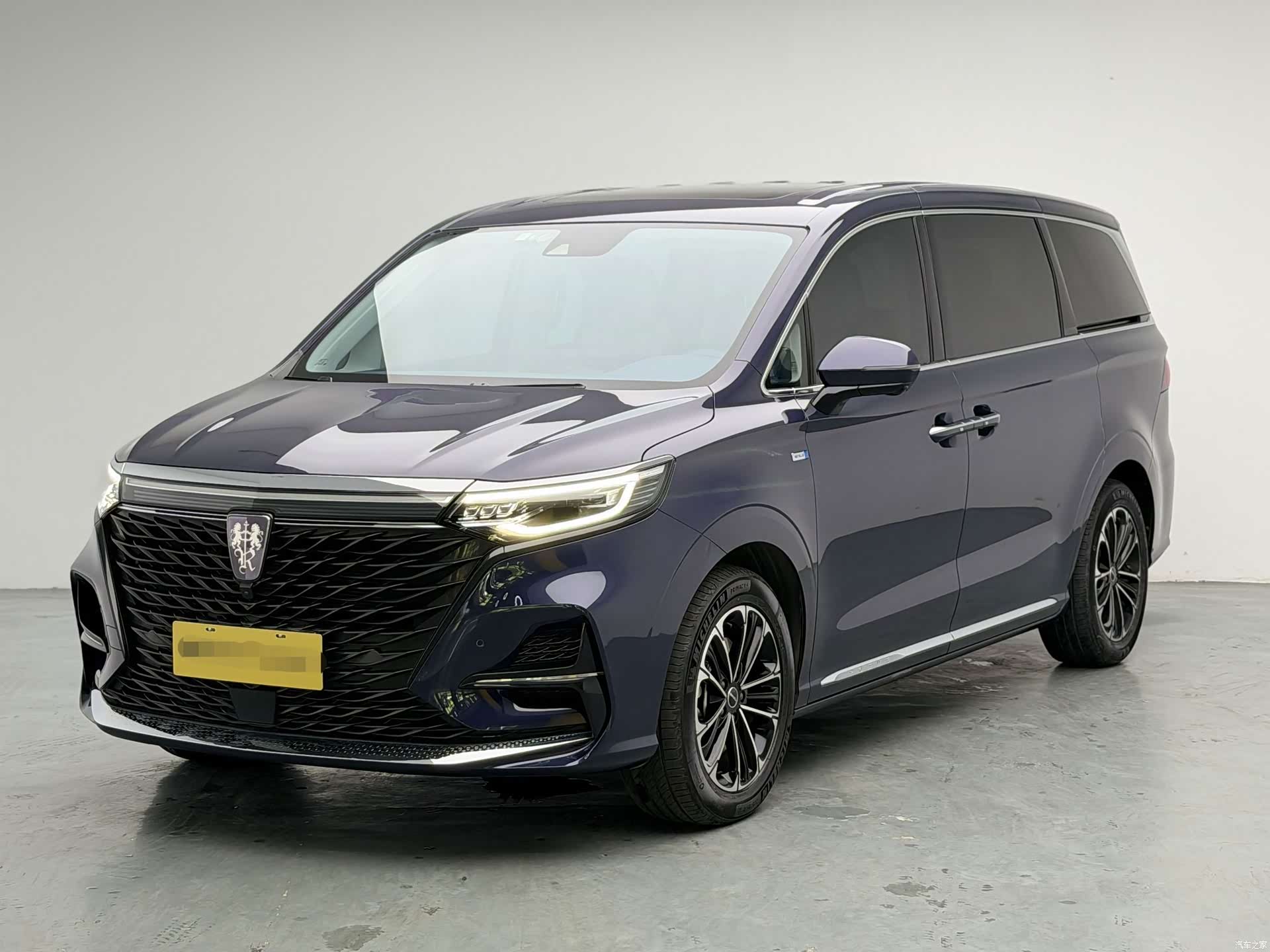 Roewe iMAX8, 2022 1