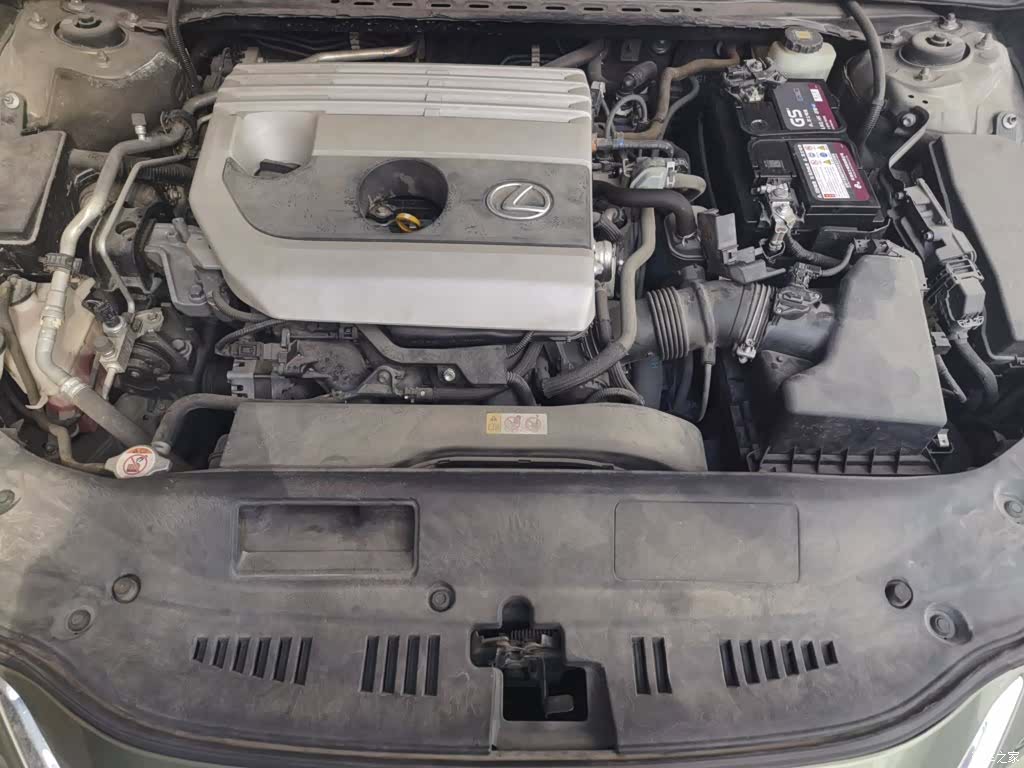 Lexus ES, 2020 11