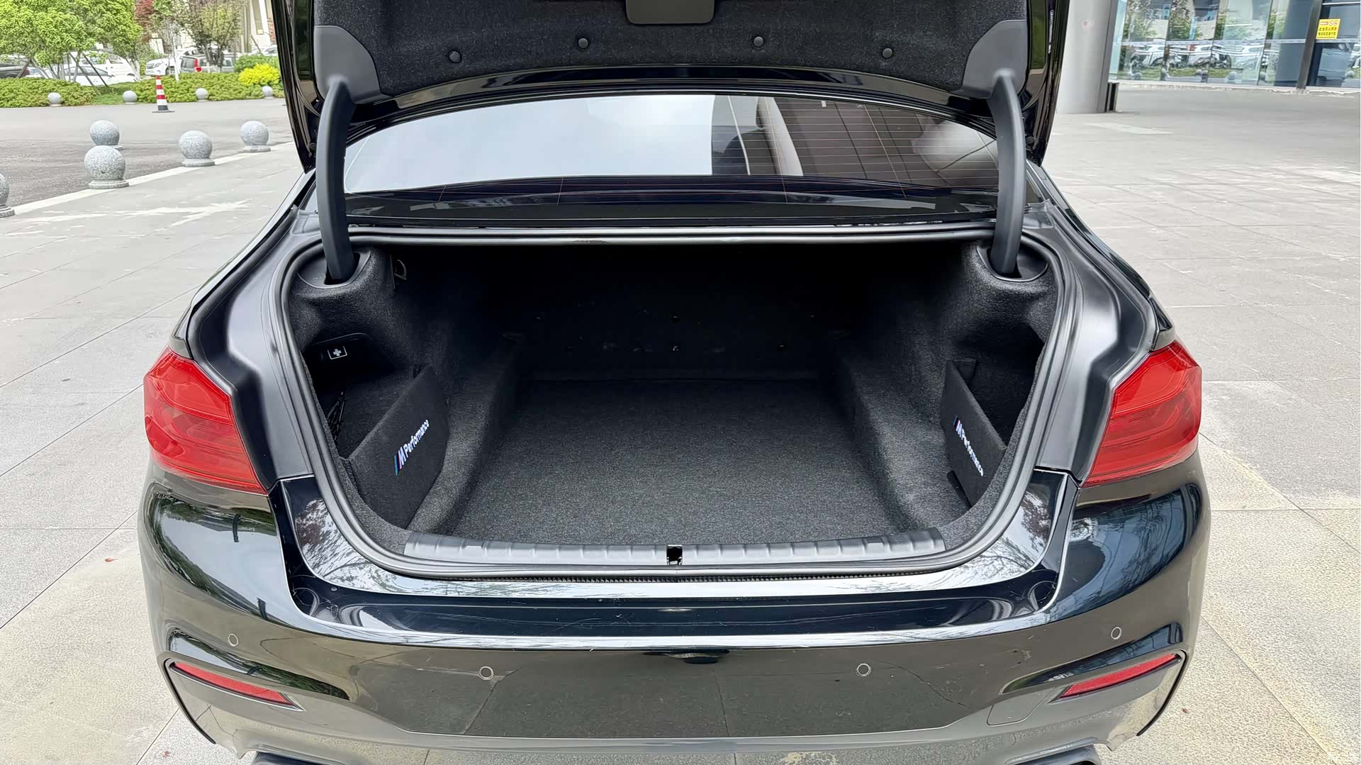 BMW 5 Series, 2019 25